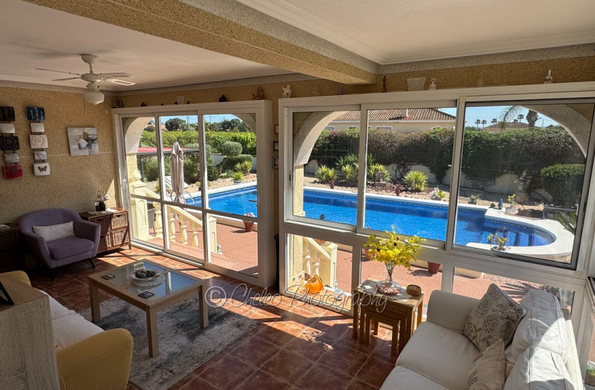 Herverkoop - Villa -
Catral