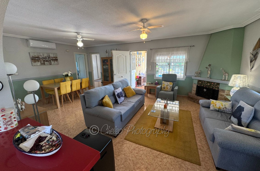 Herverkoop - Villa -
Catral