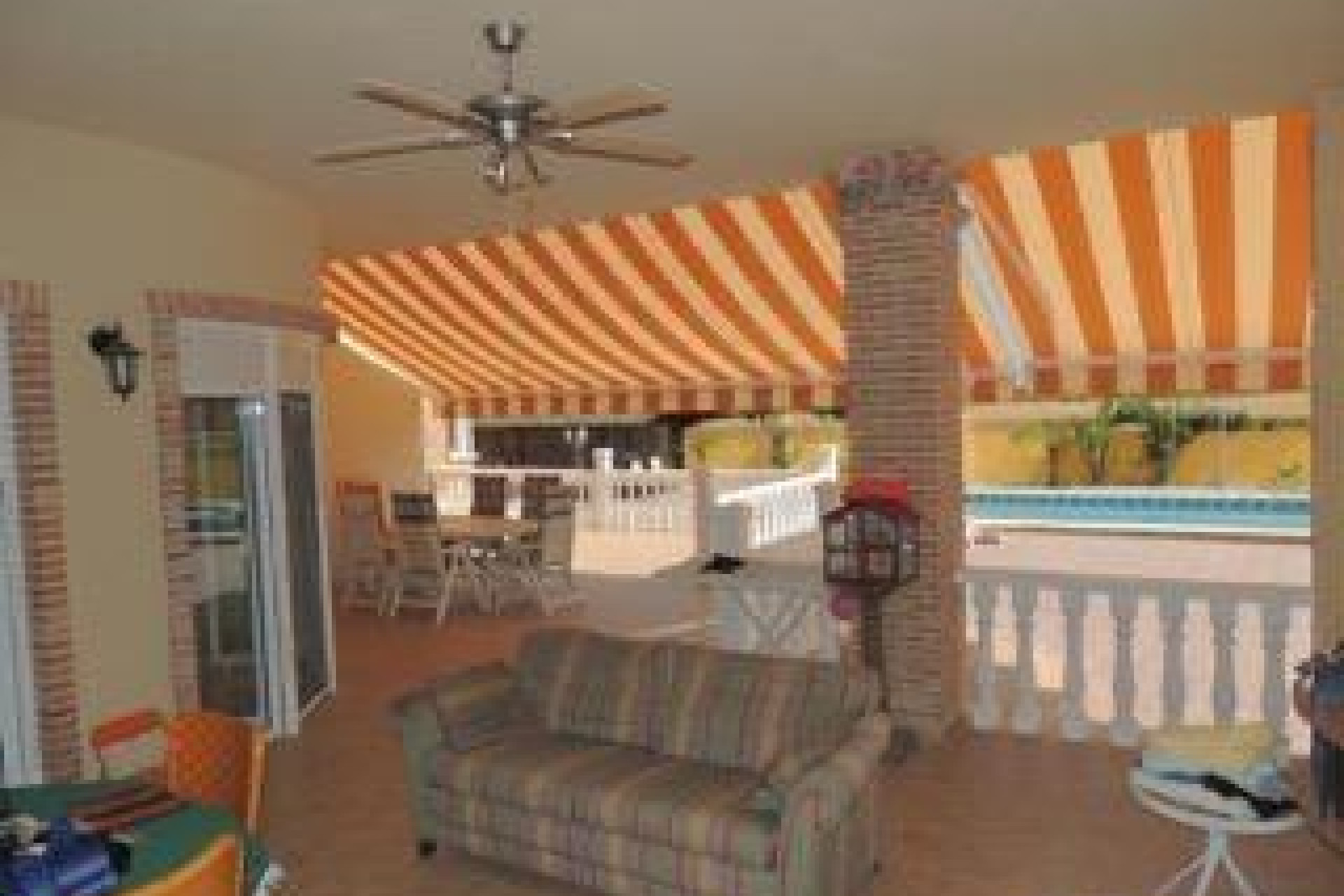 Herverkoop - Villa -
Catral