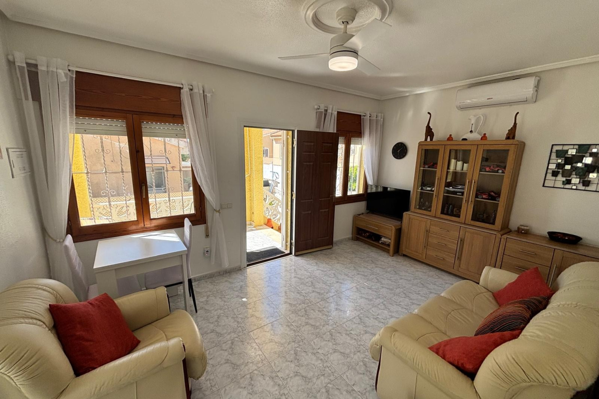 Herverkoop - Villa -
Ciudad Quesada - Costa Blanca