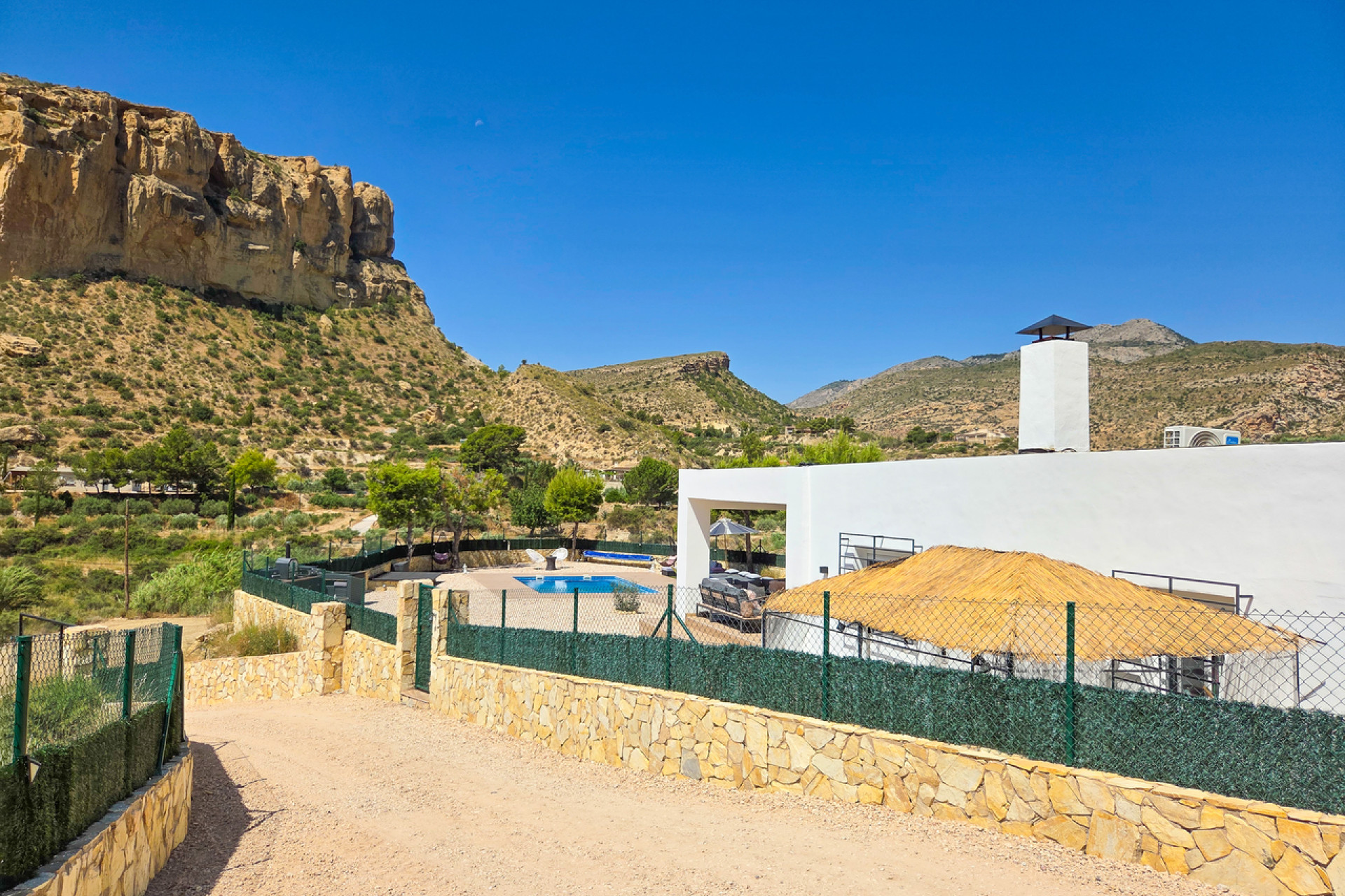 Herverkoop - Villa -
Crevillente - Inland