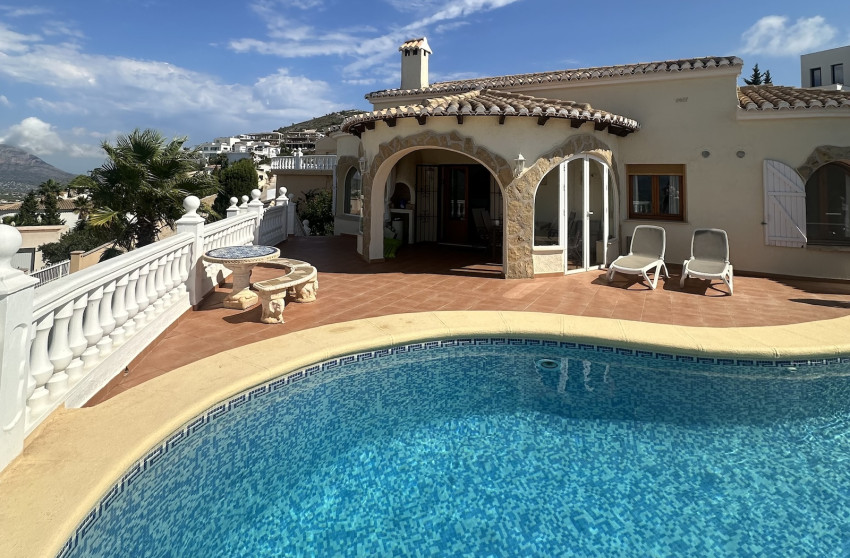 Herverkoop - Villa -
Cumbre del Sol - Costa Blanca