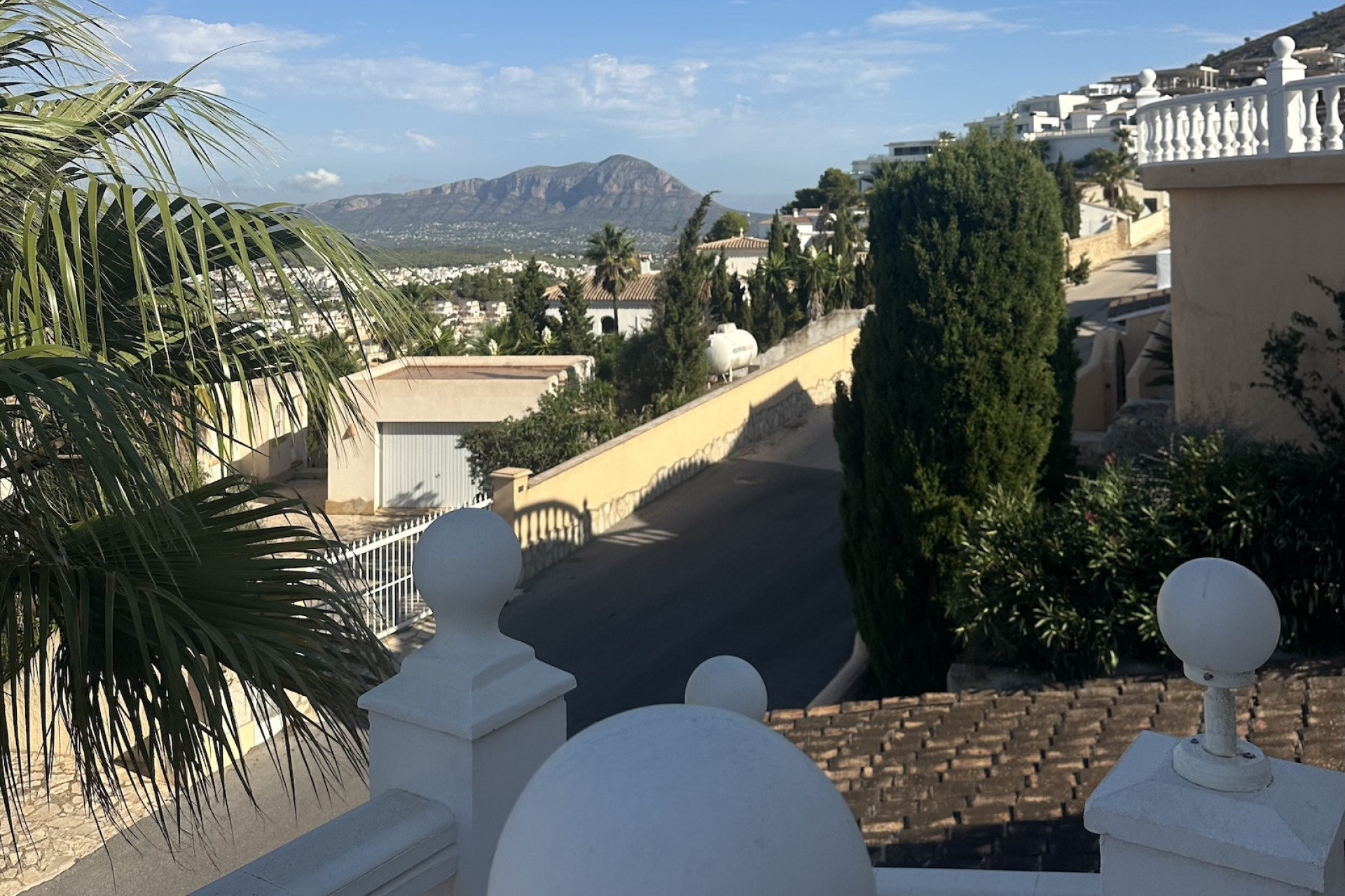 Herverkoop - Villa -
Cumbre del Sol - Costa Blanca