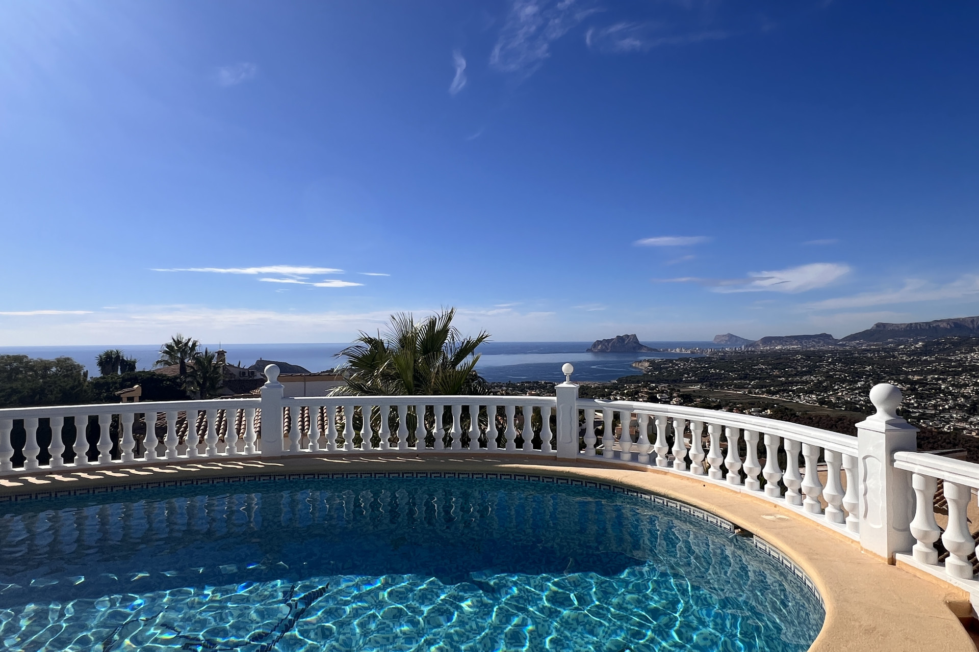 Herverkoop - Villa -
Cumbre del Sol - Costa Blanca