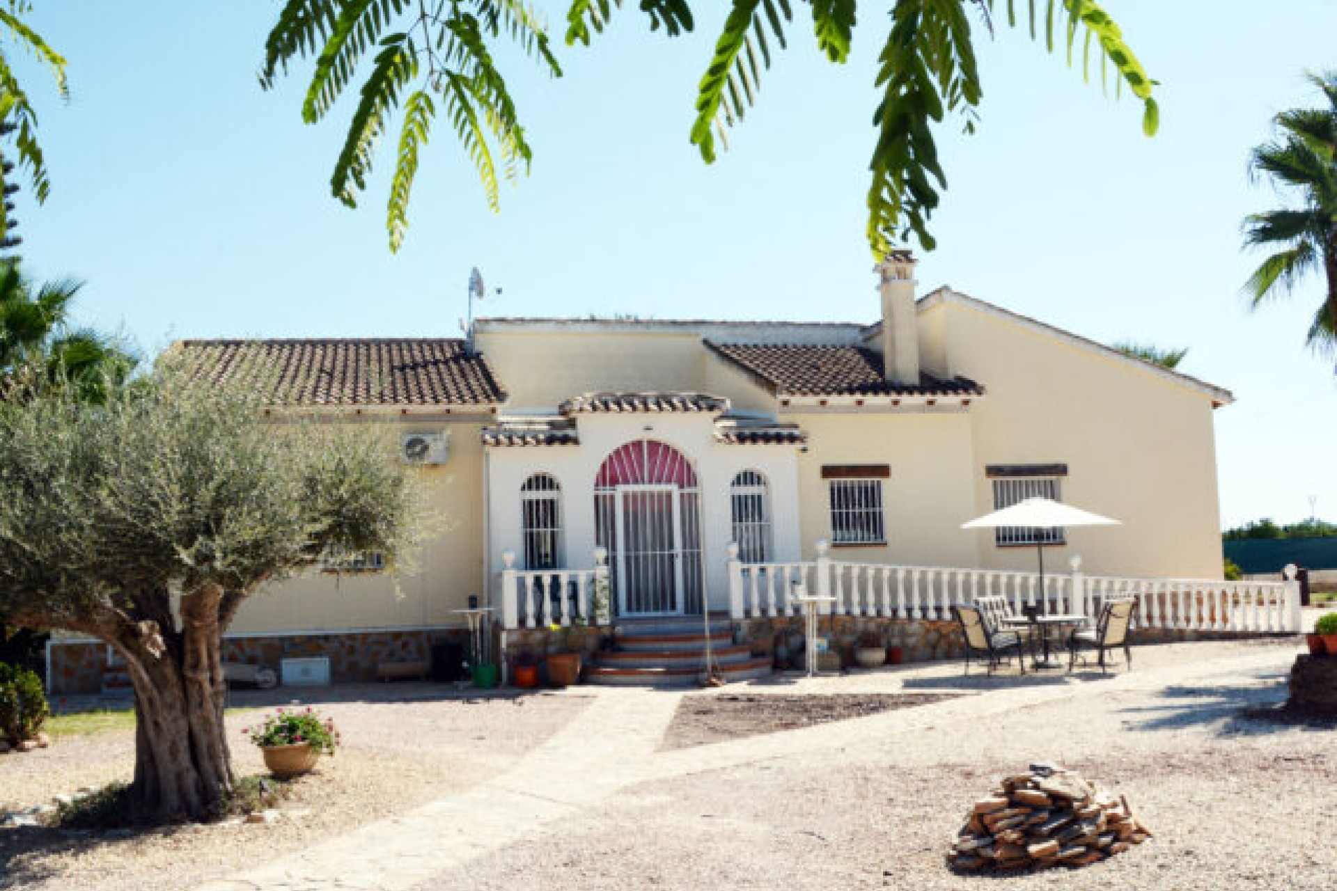 Herverkoop - Villa -
Daya Vieja