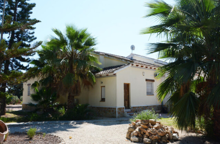 Herverkoop - Villa -
Daya Vieja