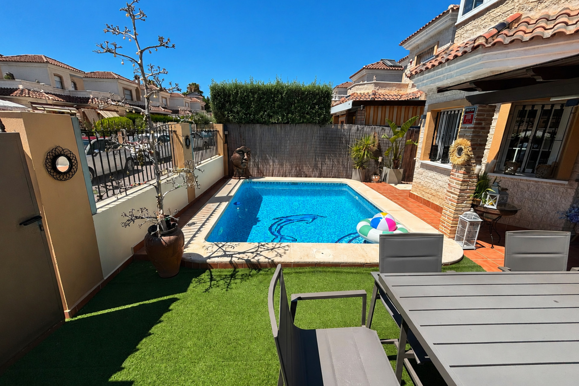 Herverkoop - Villa -
El Raso - Guardamar del Segura