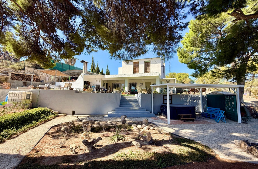 Herverkoop - Villa -
Elche - Center