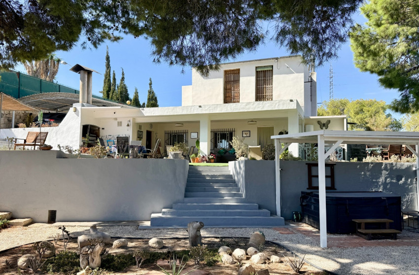 Herverkoop - Villa -
Elche - Center
