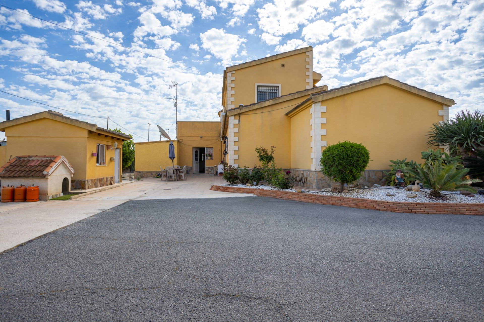 Herverkoop - Villa -
Elche - La Hoya