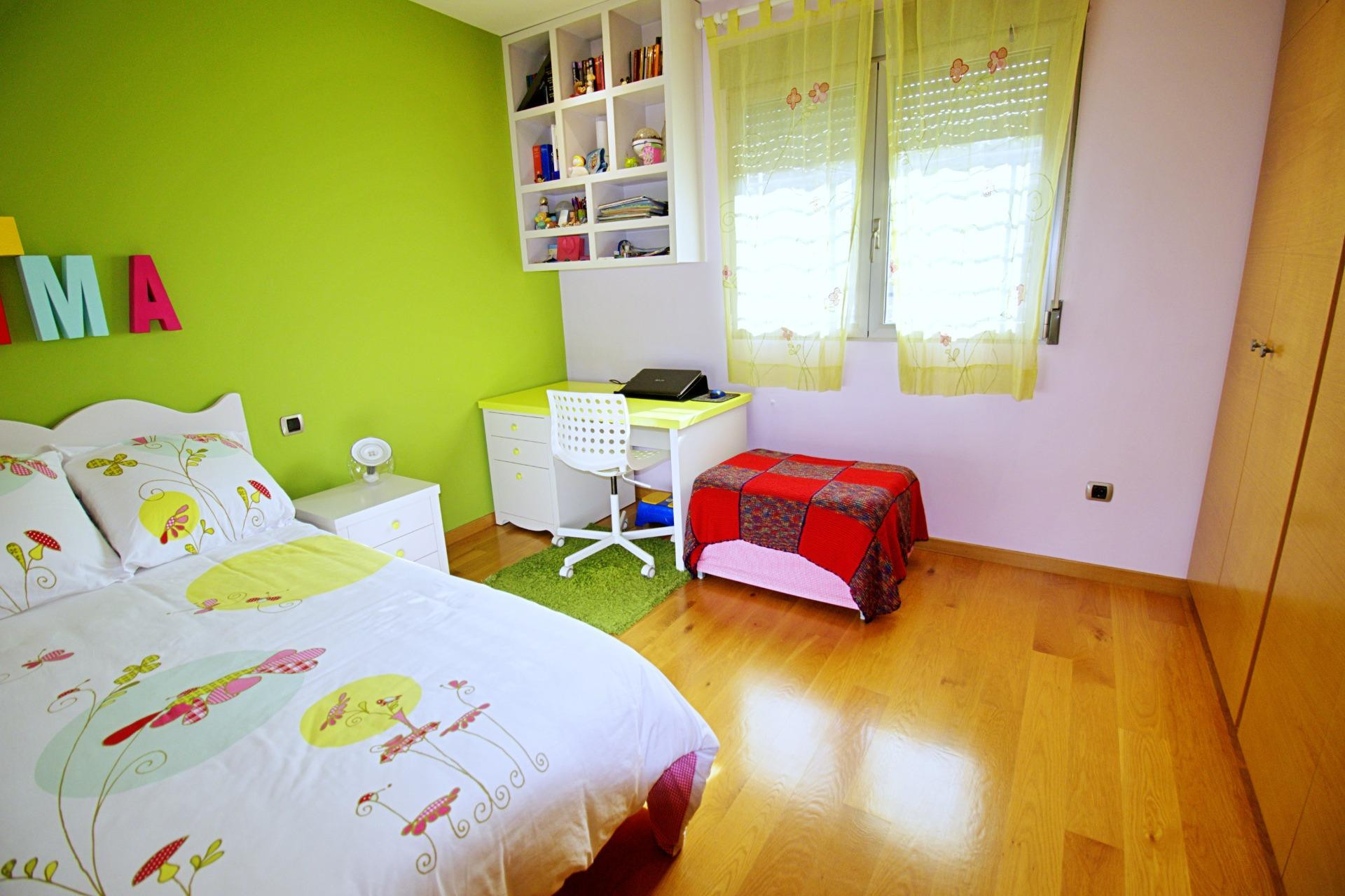 Herverkoop - Villa -
Elche - Peña las Águilas