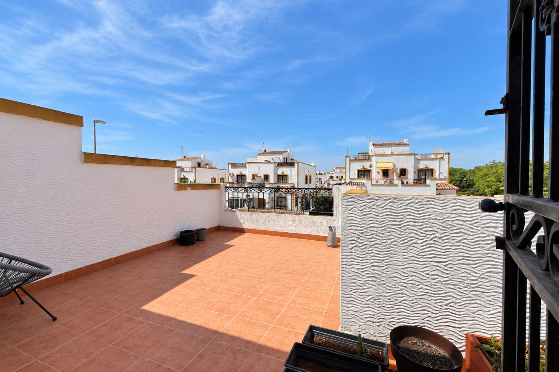 Herverkoop - Villa -
Entre Naranjos - Inland