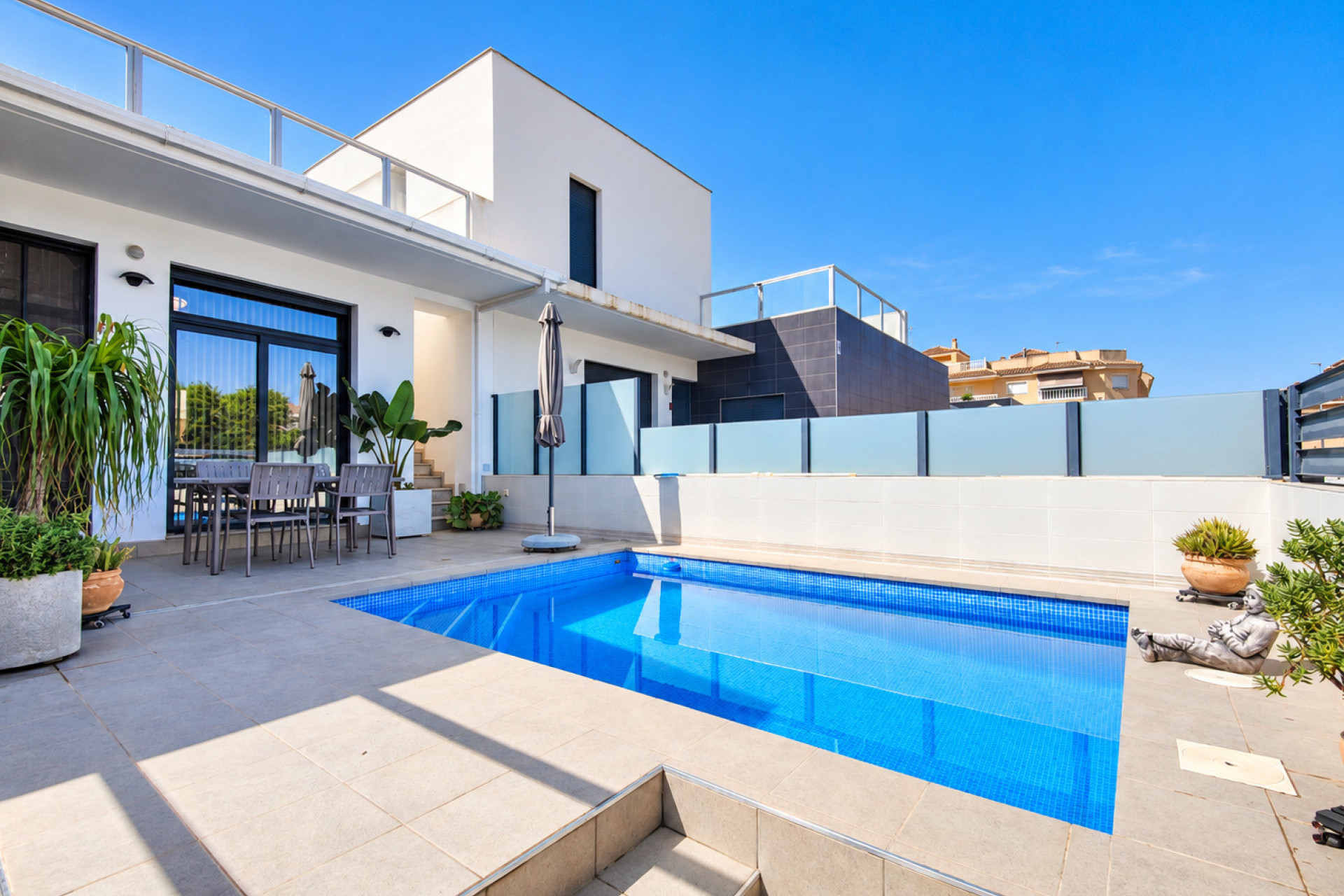 Herverkoop - Villa -
Formentera del Segura - Costa Blanca