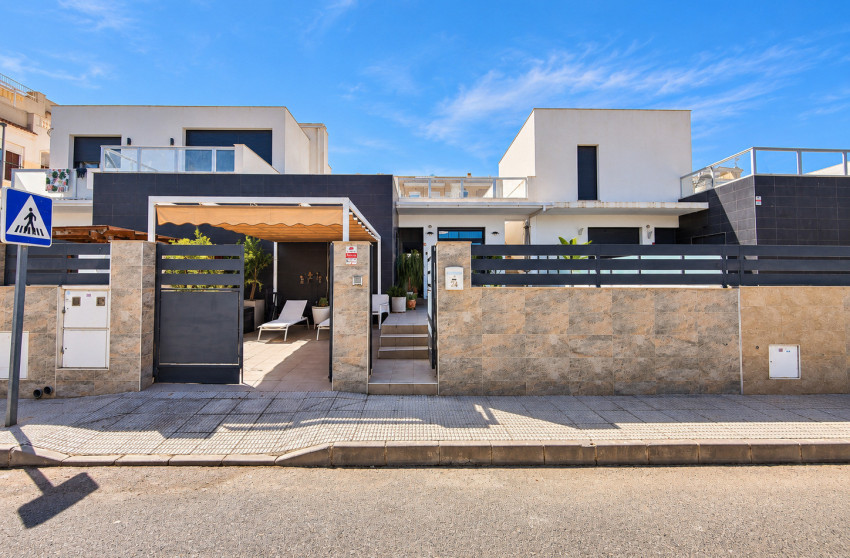 Herverkoop - Villa -
Formentera del Segura - Costa Blanca