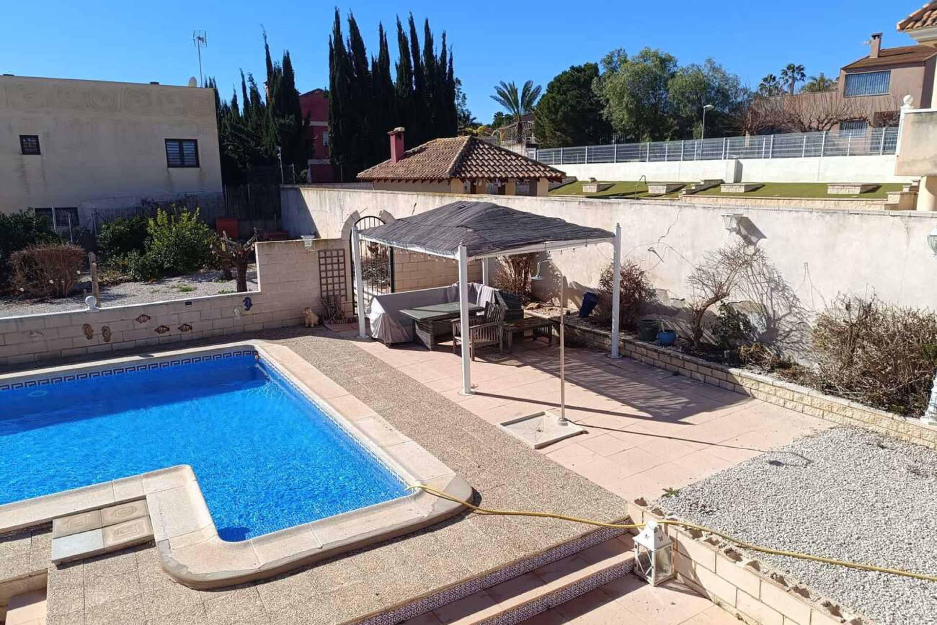 Herverkoop - Villa -
Fortuna - El Reloj