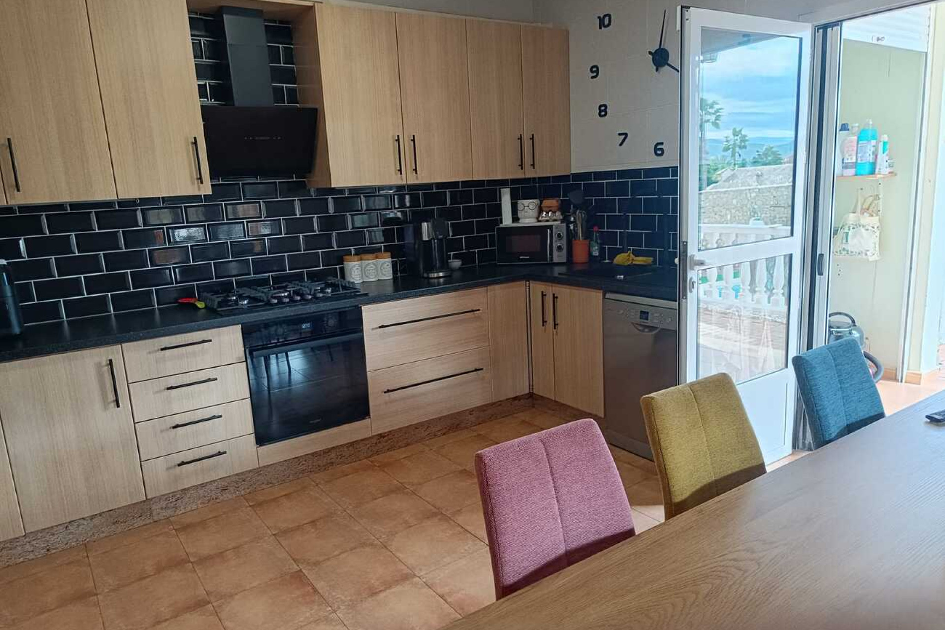 Herverkoop - Villa -
Fortuna - El Reloj