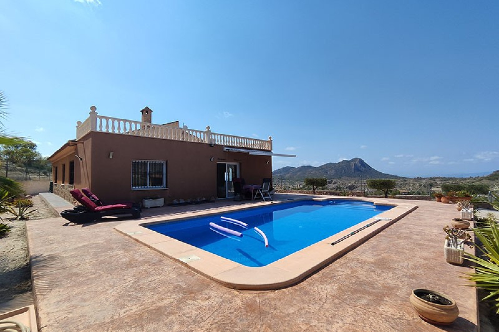 Herverkoop - Villa -
Fortuna - Las Casicas