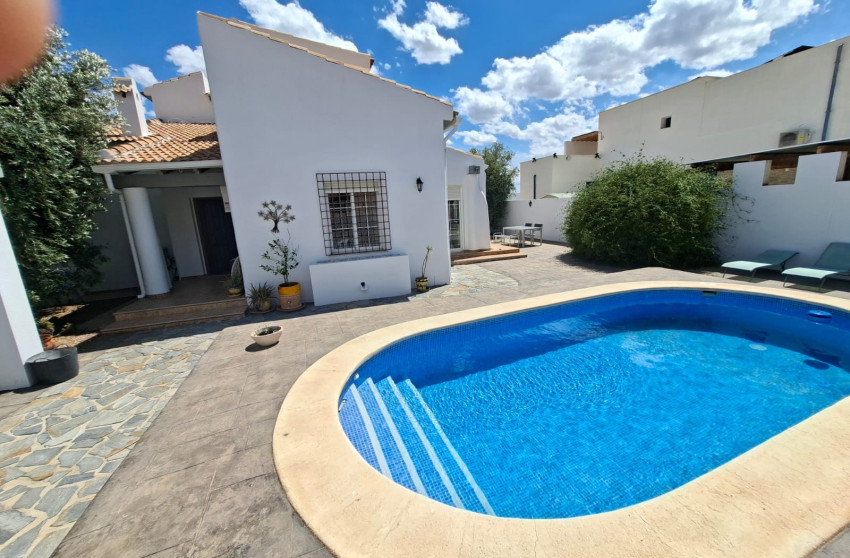 Herverkoop - Villa -
Fortuna - Urbanizacion Las Kalendas