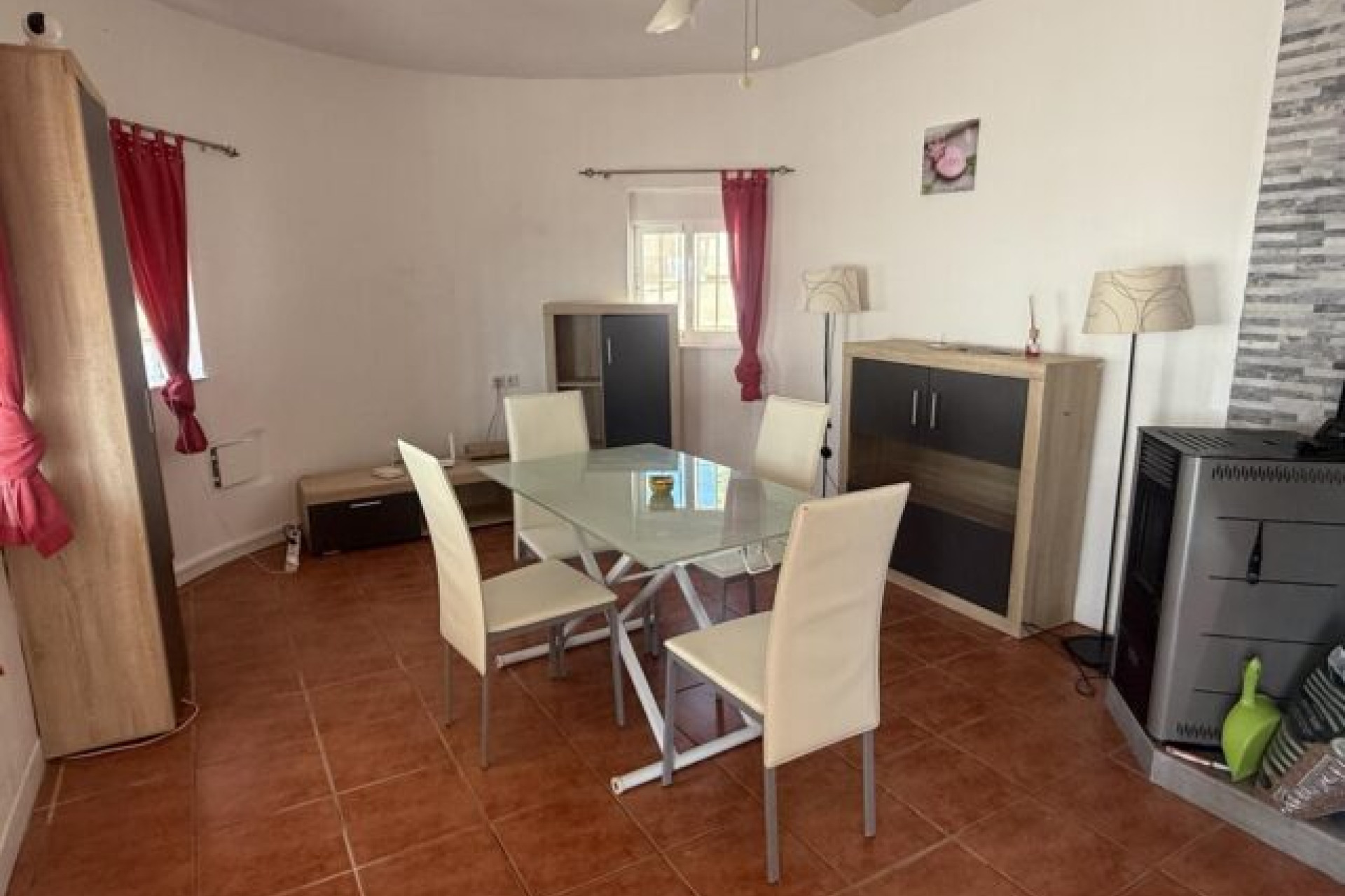 Herverkoop - Villa -
Fortuna