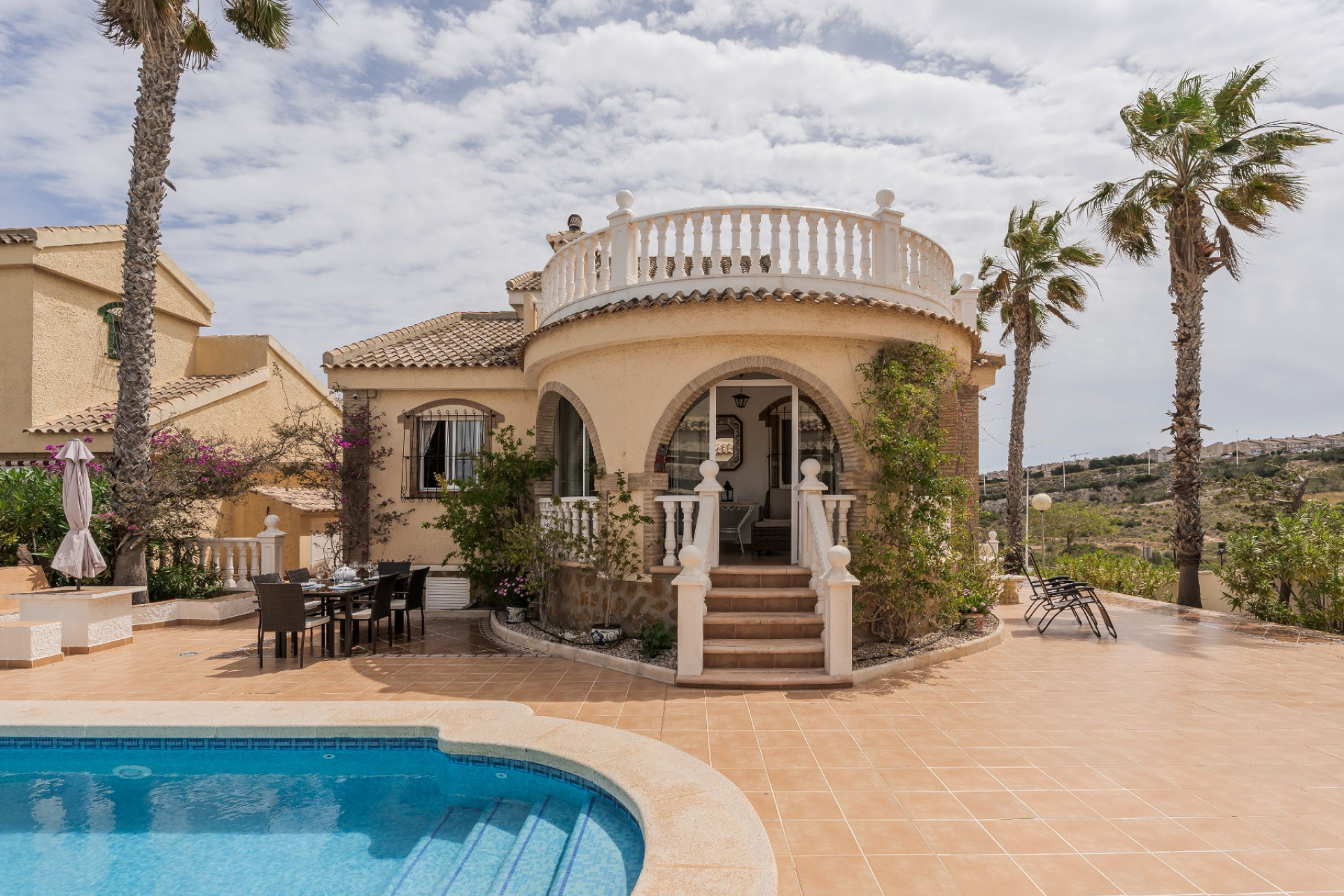 Herverkoop - Villa -
Gran Alacant - Monte y Mar