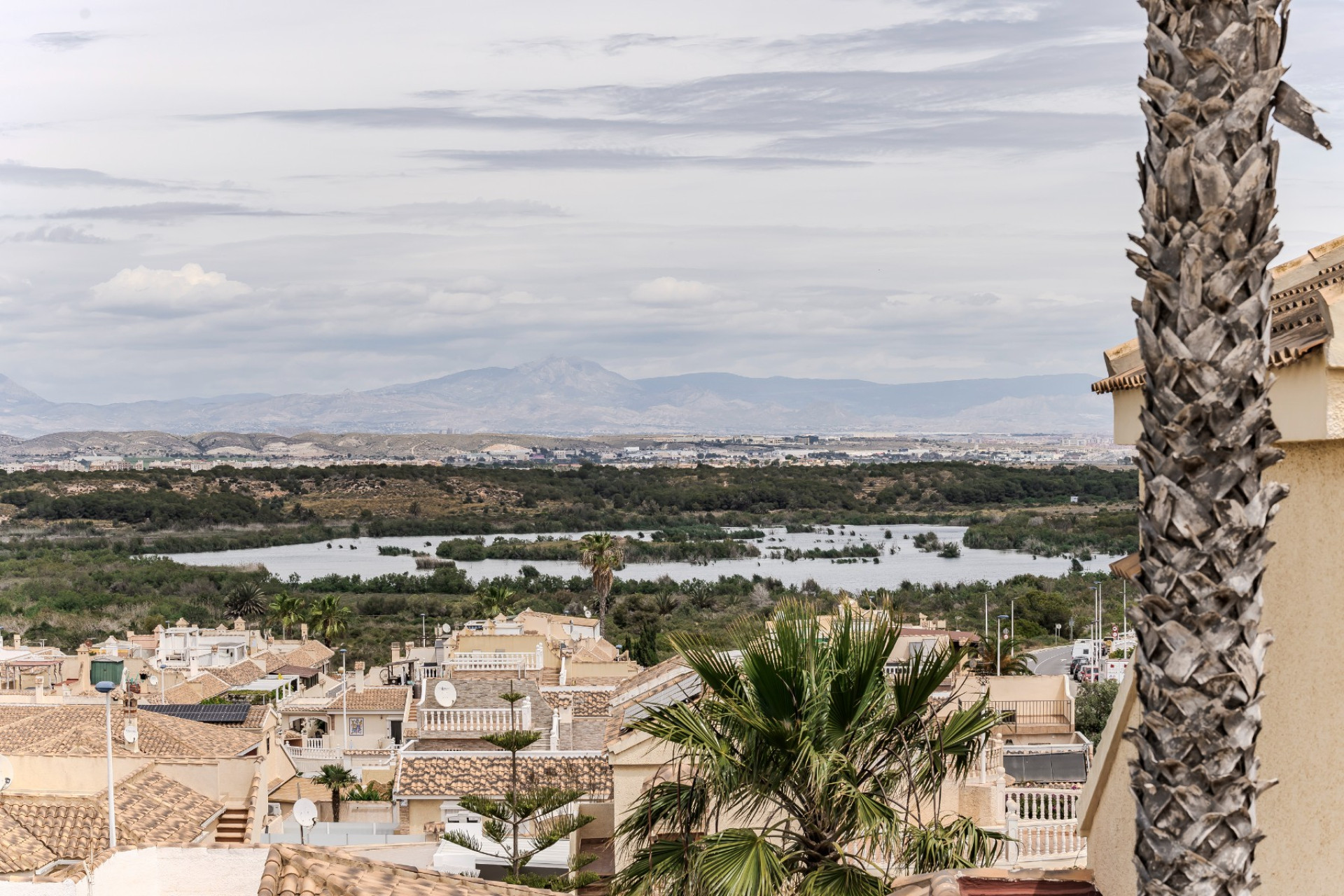 Herverkoop - Villa -
Gran Alacant - Monte y Mar