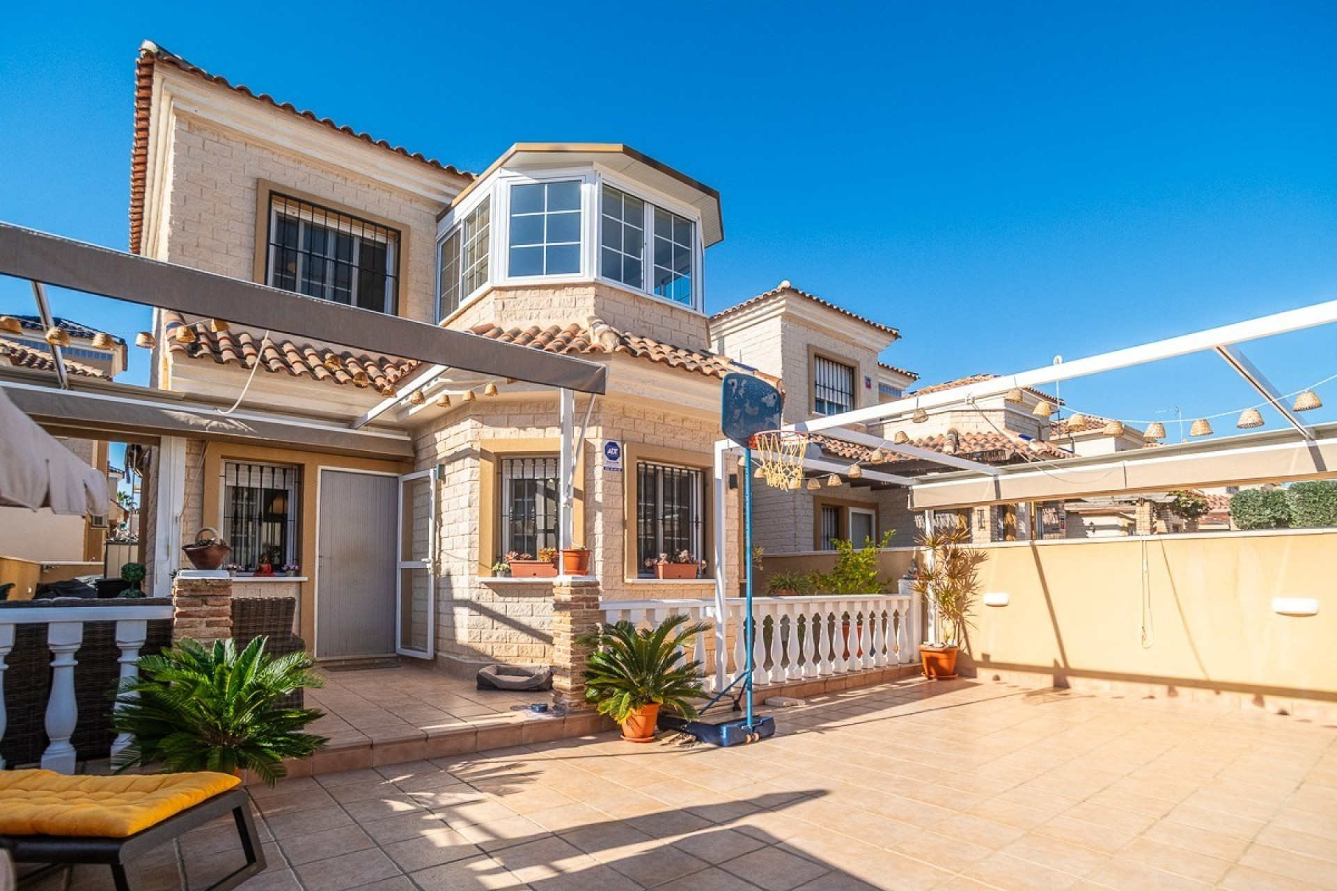 Herverkoop - Villa -
Guardamar del Segura - Guardamar - El Raso