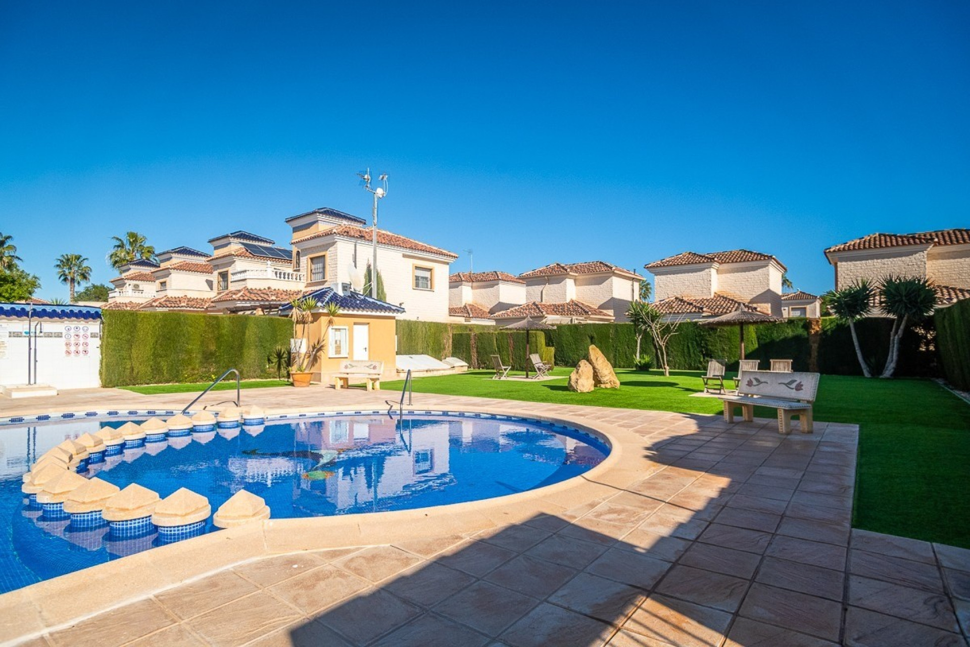 Herverkoop - Villa -
Guardamar del Segura