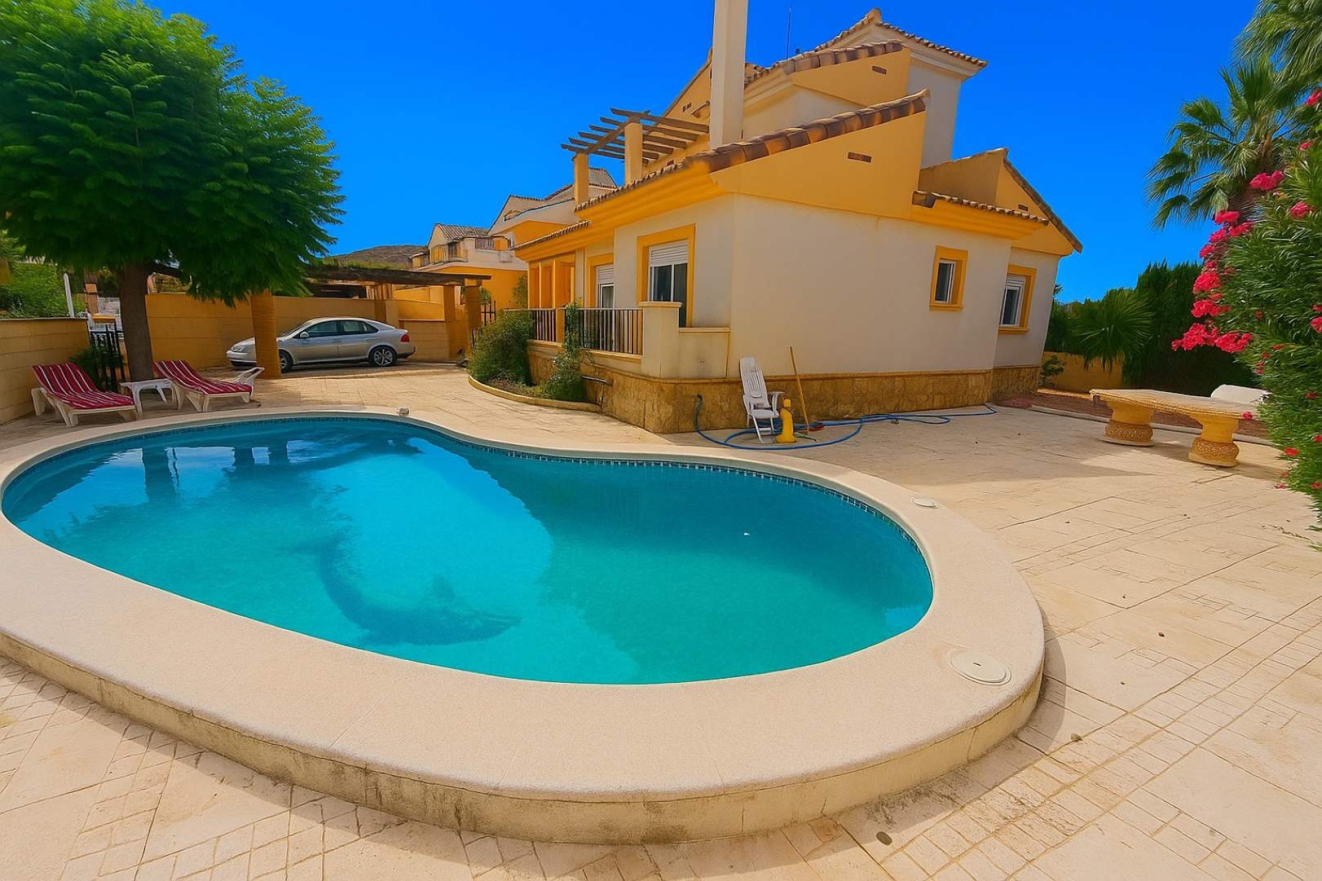 Herverkoop - Villa -
Hondón de las Nieves - HONDON DE LAS NIEVES