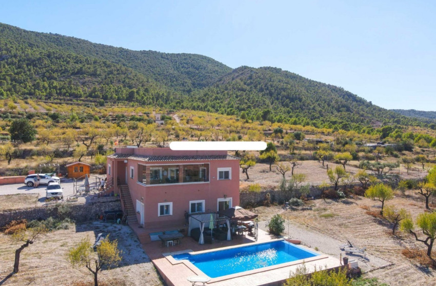 Herverkoop - Villa -
Hondón de las Nieves - HONDON DE LAS NIEVES