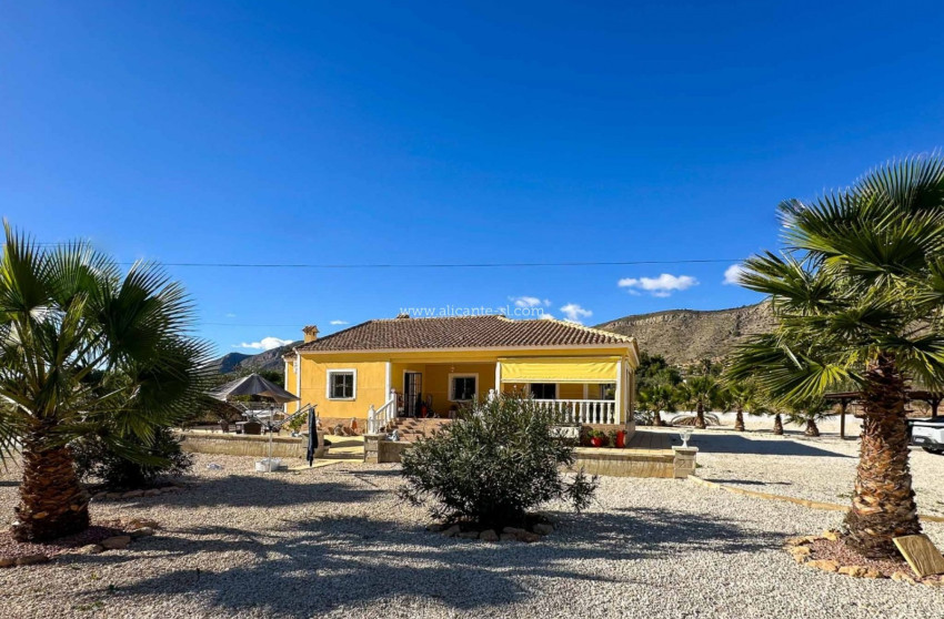 Herverkoop - Villa -
Hondón de las Nieves - Pueblo