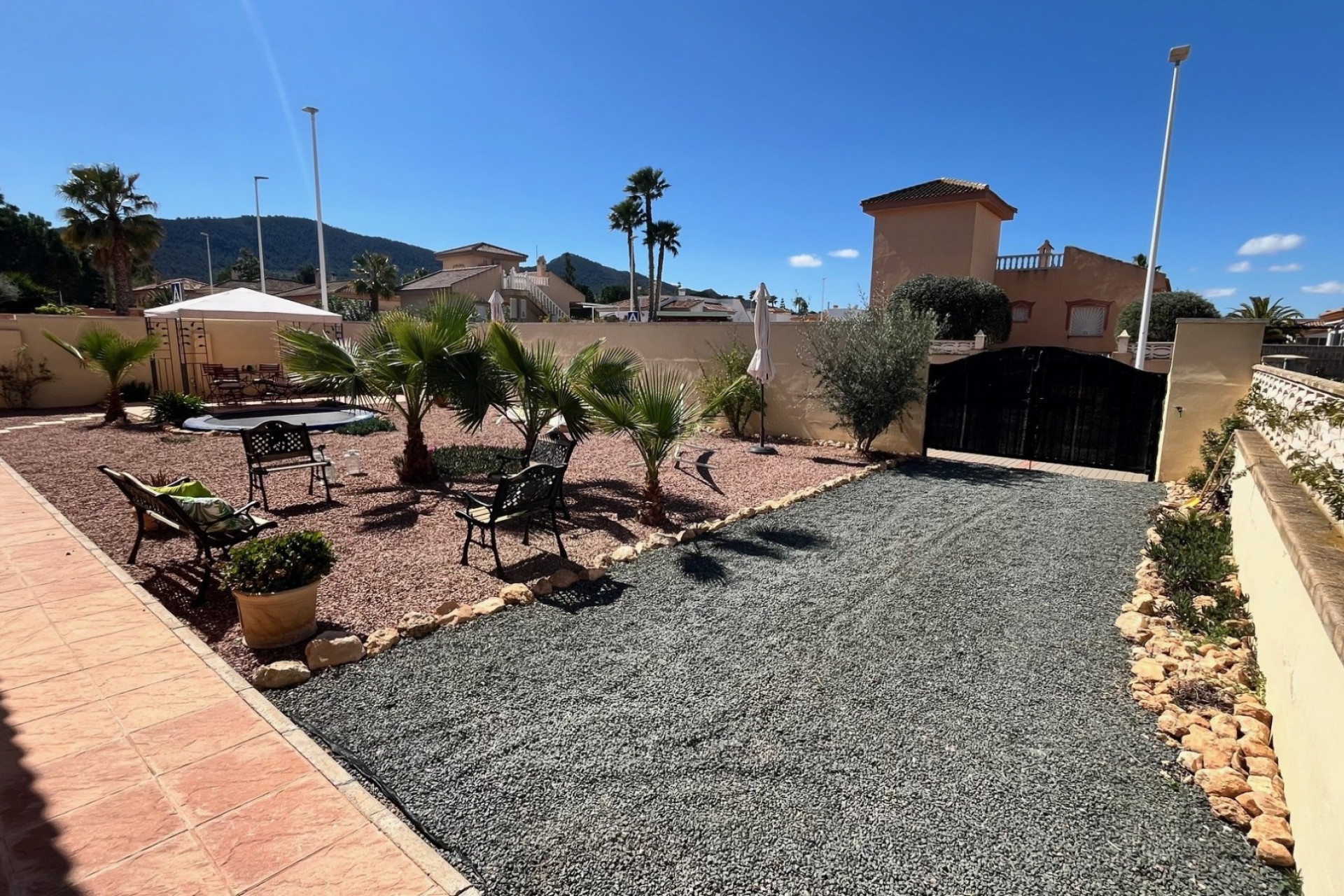 Herverkoop - Villa -
Hondón de las Nieves - Urbaniz La Montañosa