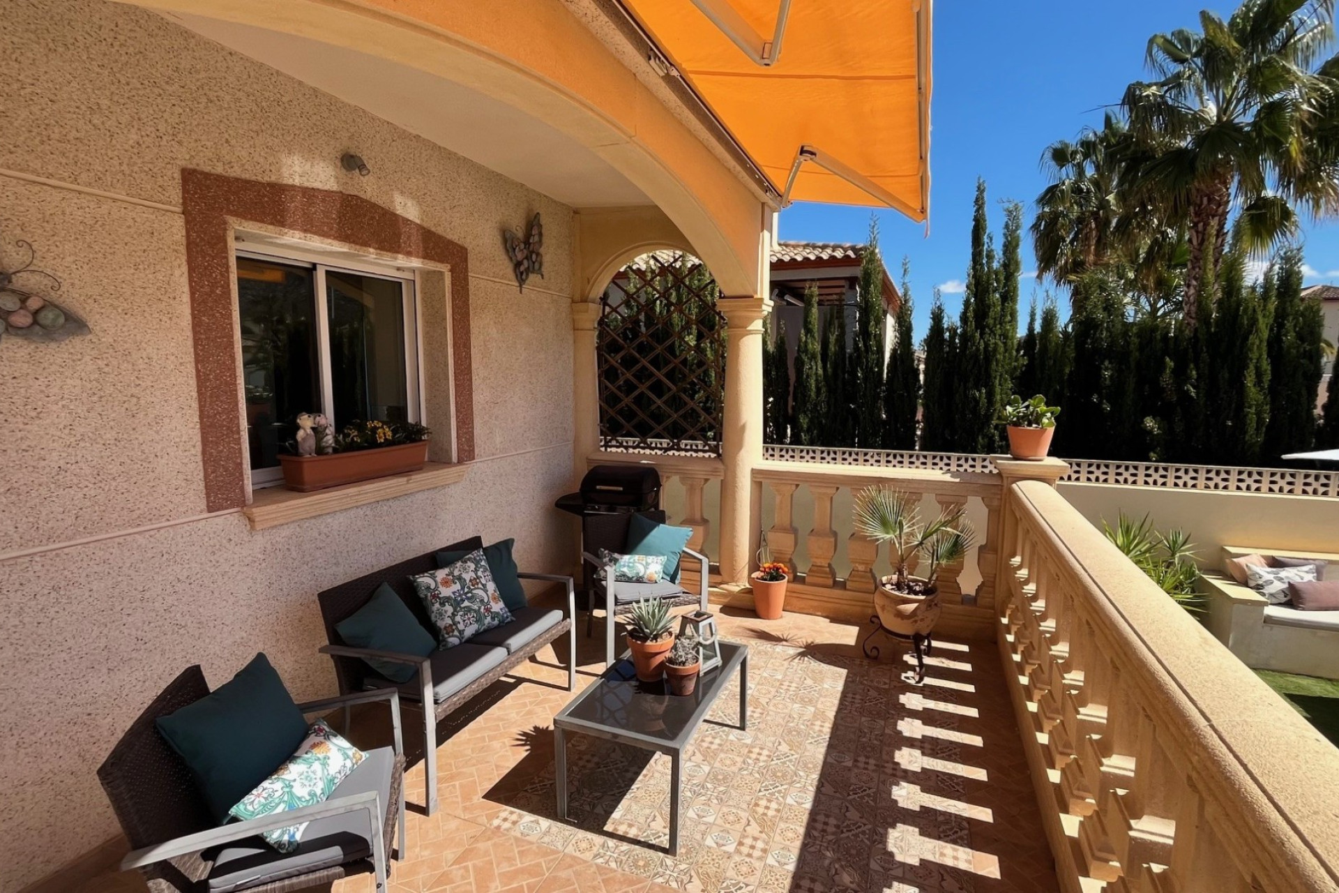 Herverkoop - Villa -
Hondón de las Nieves - Urbaniz La Montañosa