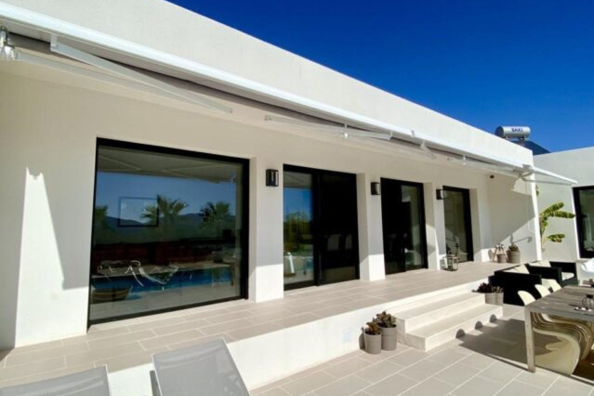 Herverkoop - Villa -
Hondón de las Nieves