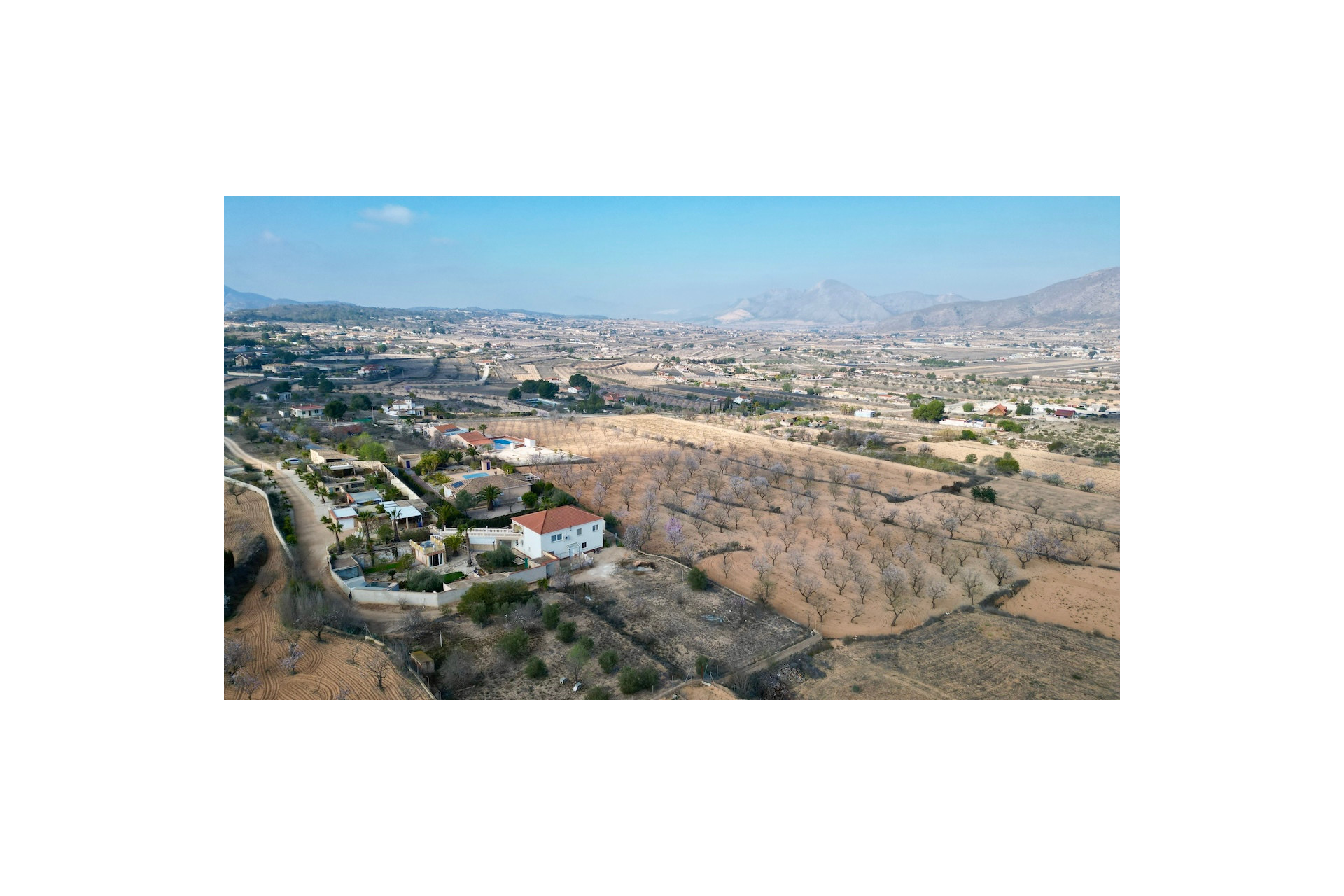 Herverkoop - Villa -
Hondón de los Fráiles