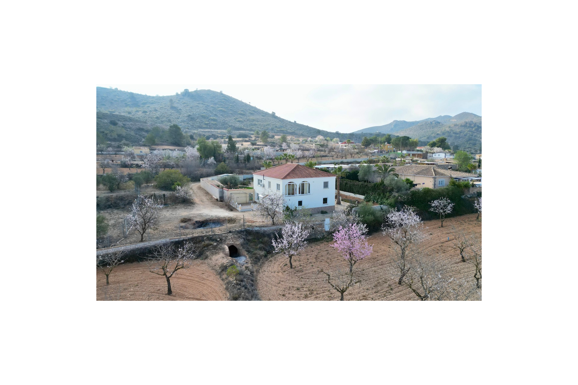 Herverkoop - Villa -
Hondón de los Fráiles