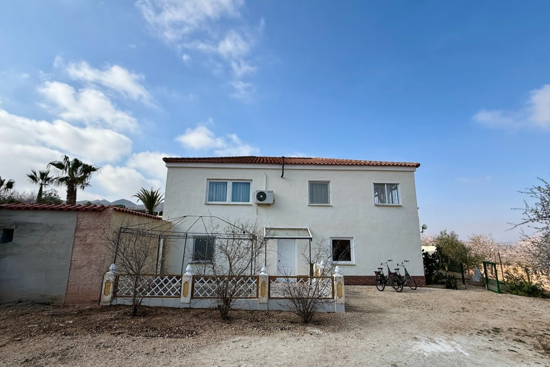 Herverkoop - Villa -
Hondón de los Fráiles