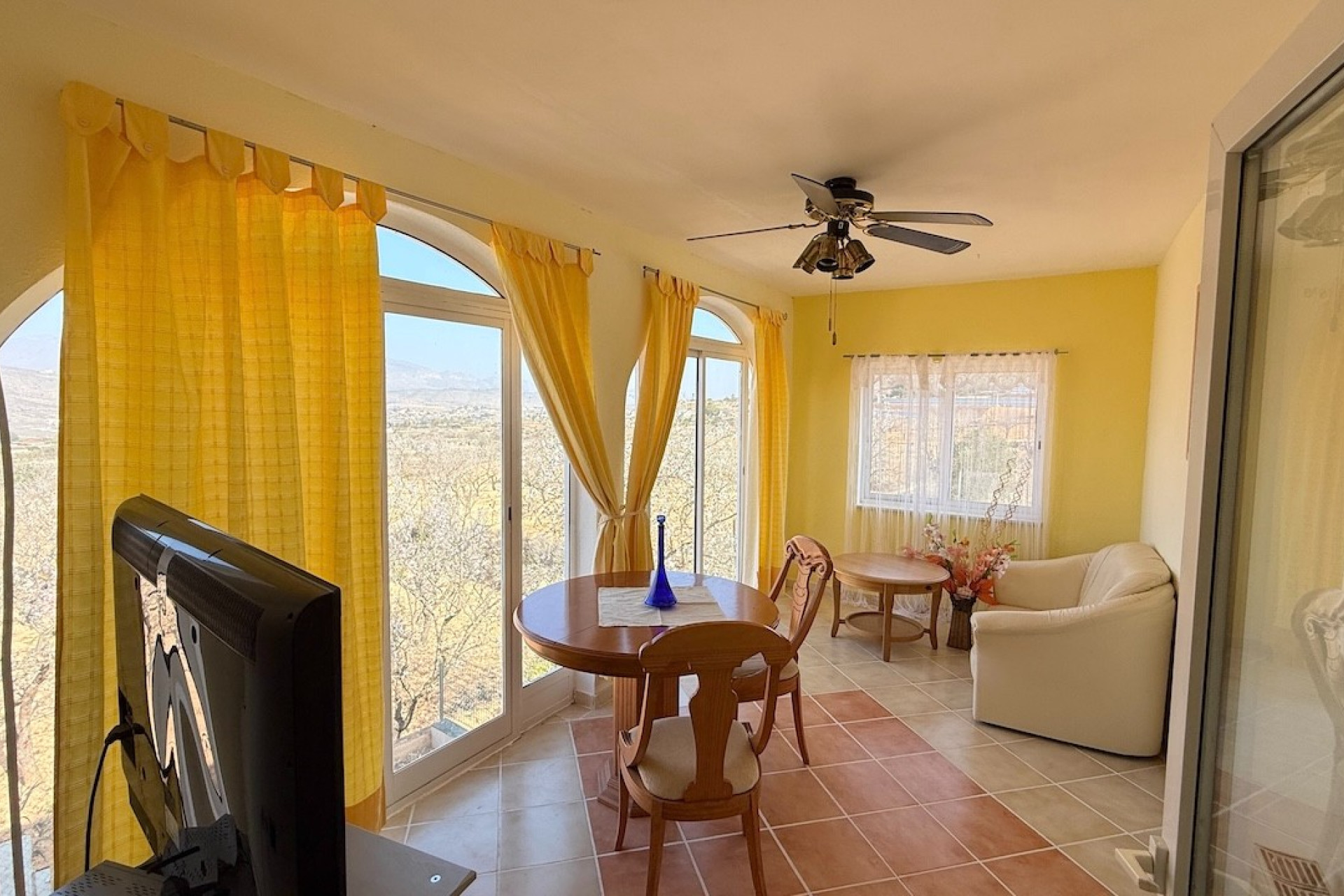 Herverkoop - Villa -
Hondón de los Fráiles