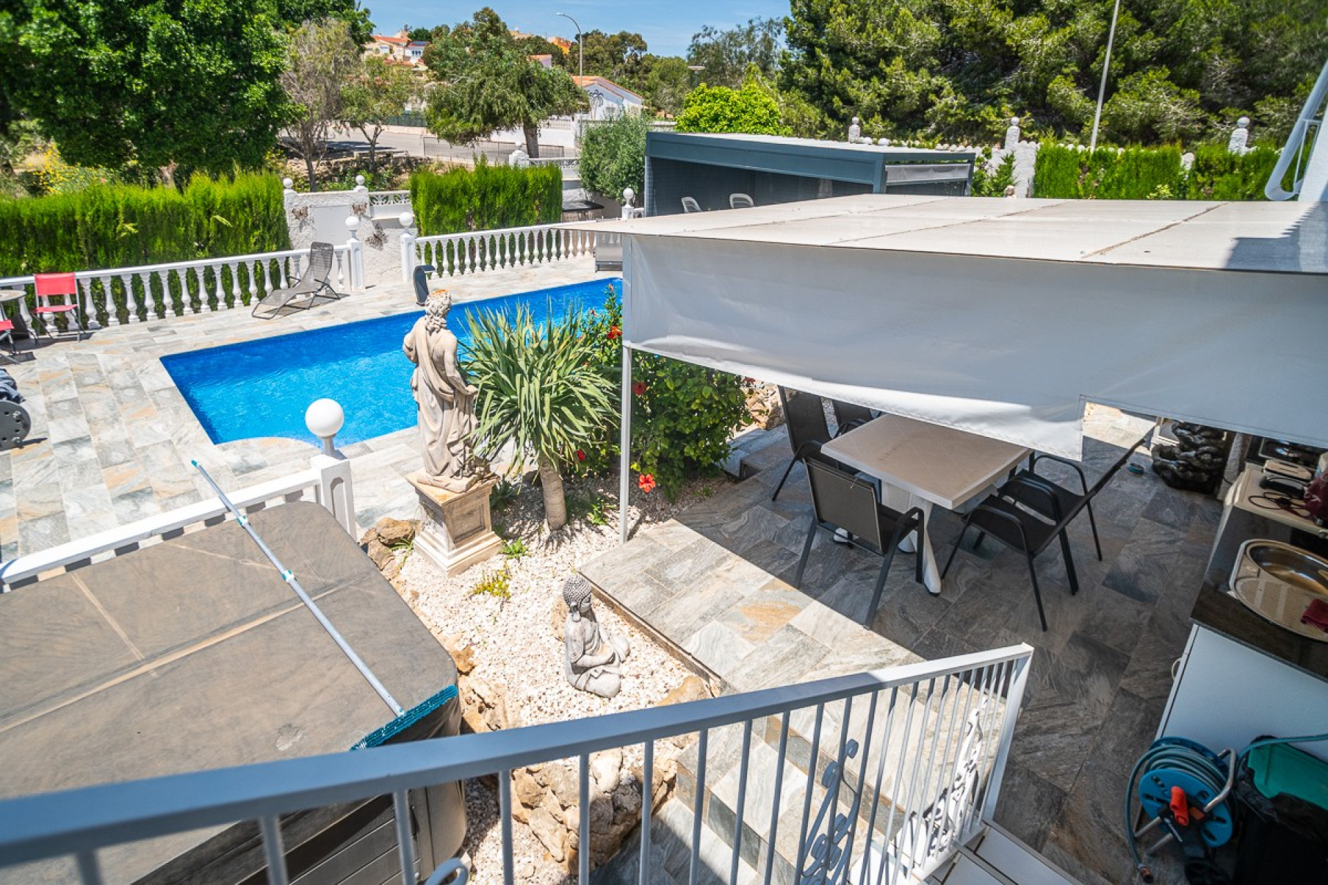 Herverkoop - Villa -
La Marina - Costa Blanca