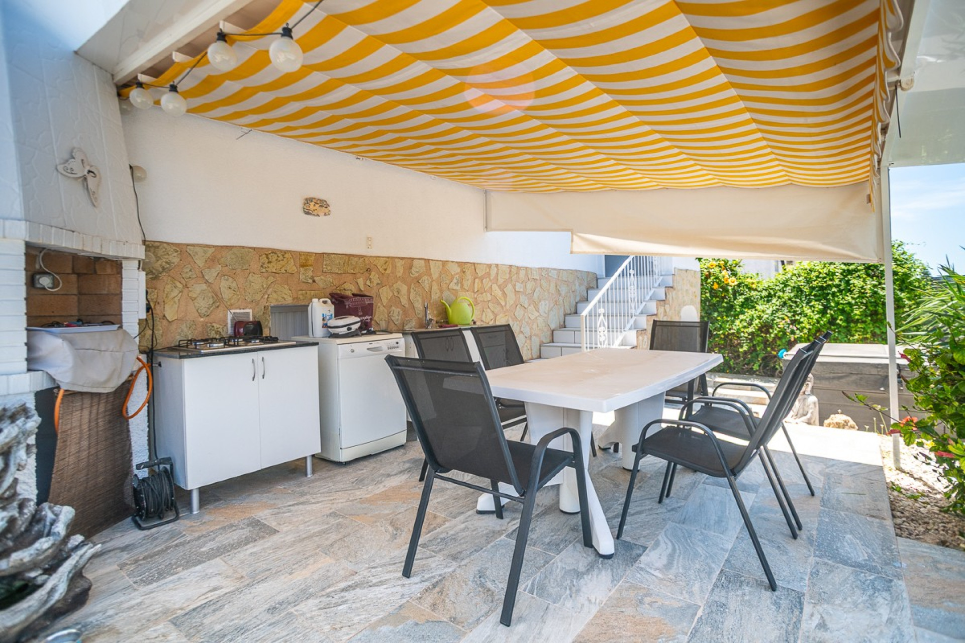 Herverkoop - Villa -
La Marina - Costa Blanca