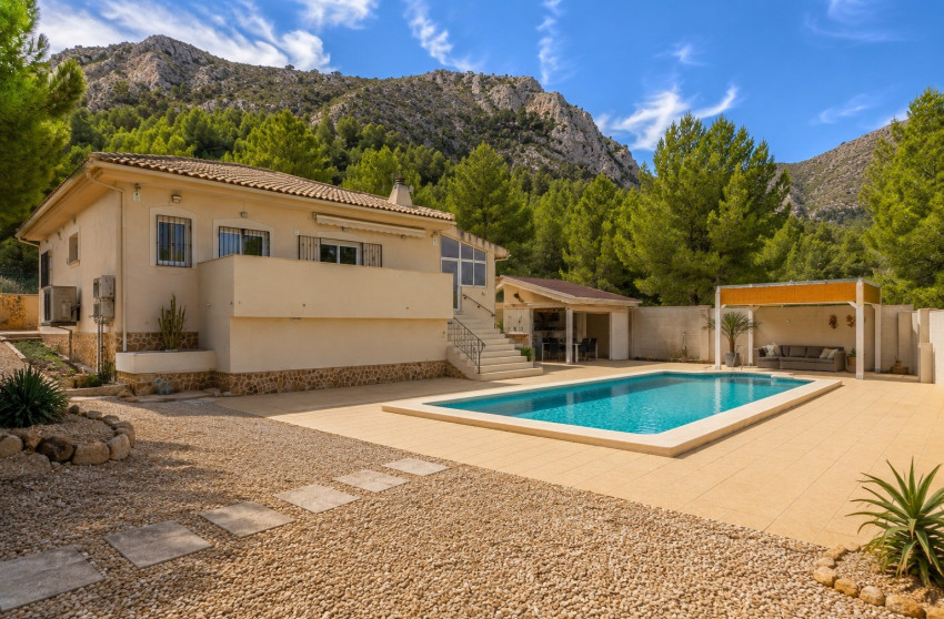 Herverkoop - Villa -
La Zarza - Inland