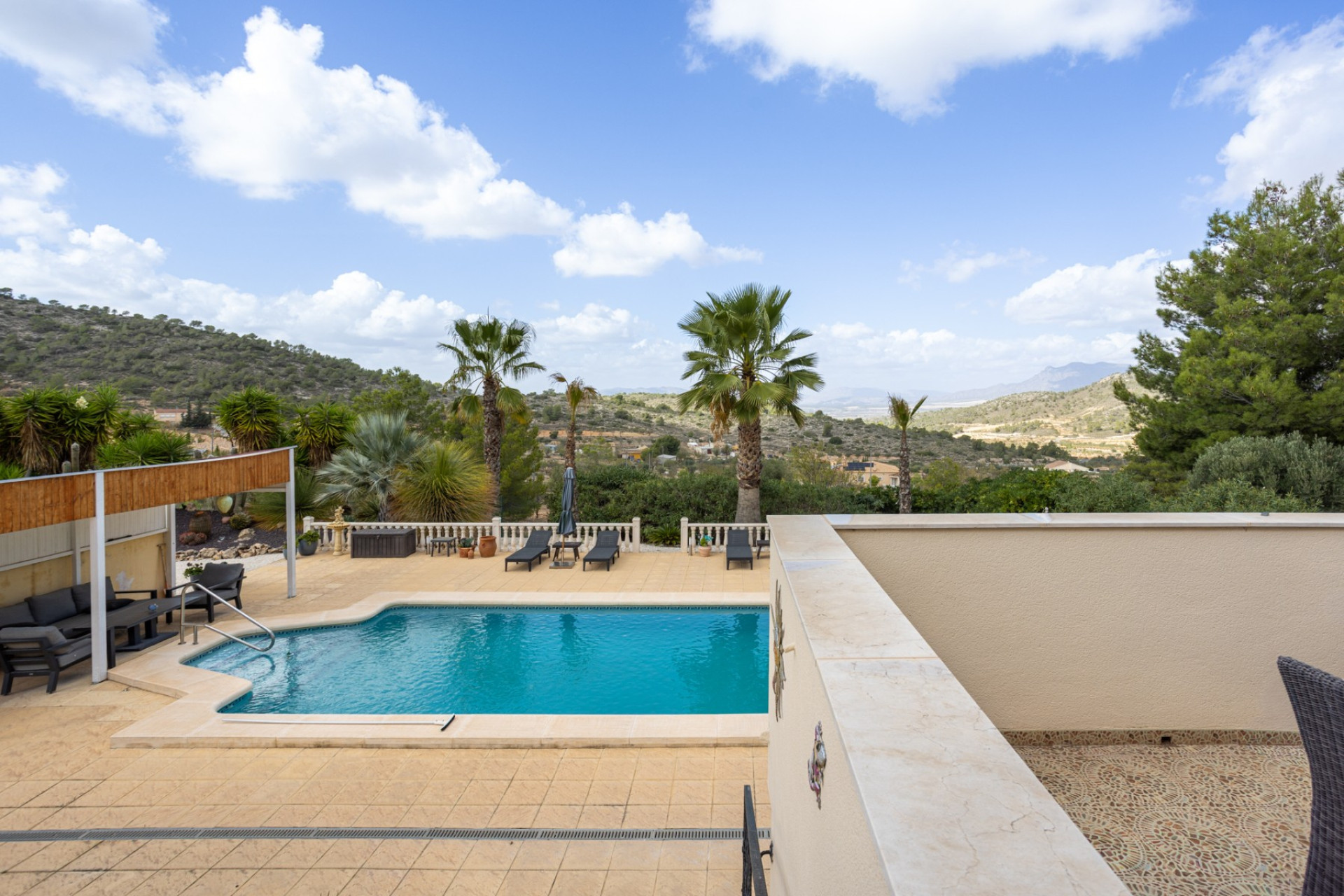 Herverkoop - Villa -
La Zarza