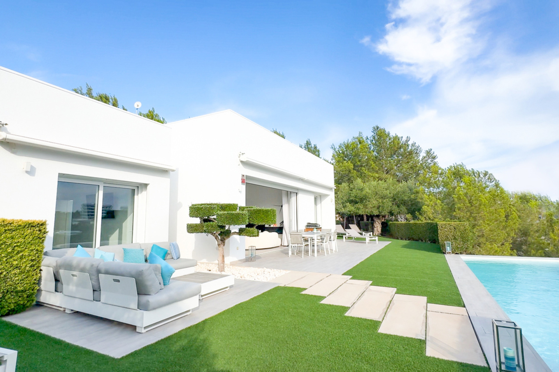 Herverkoop - Villa -
Las Colinas Golf Resort