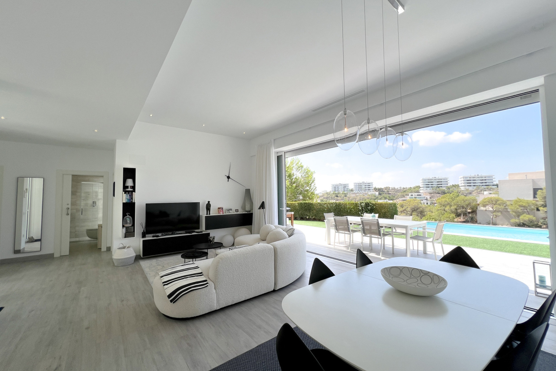 Herverkoop - Villa -
Las Colinas Golf Resort