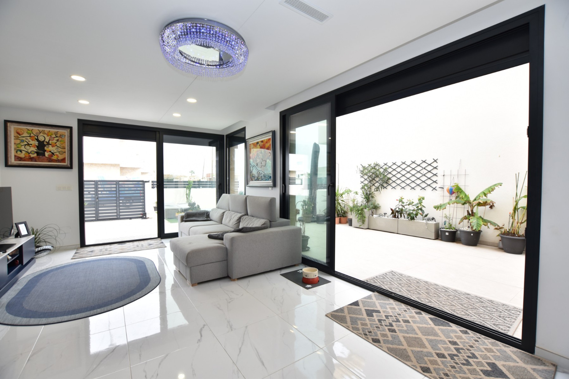 Herverkoop - Villa -
Los Montesinos