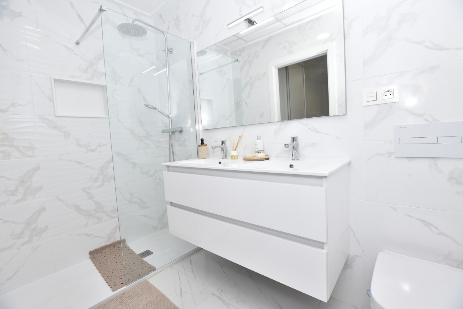 Herverkoop - Villa -
Los Montesinos