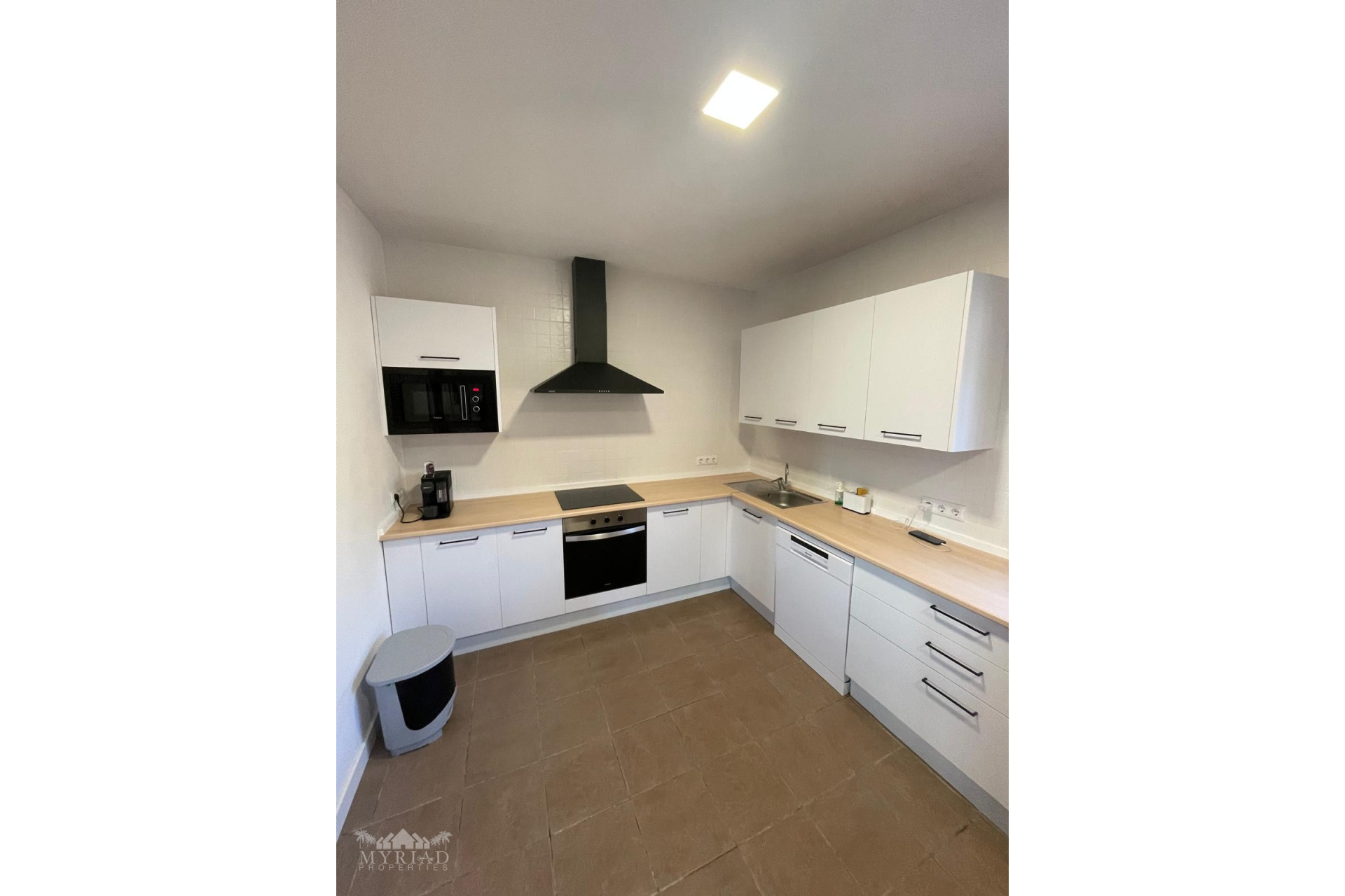 Herverkoop - Villa -
Macisvenda - Macisvenda Murcia