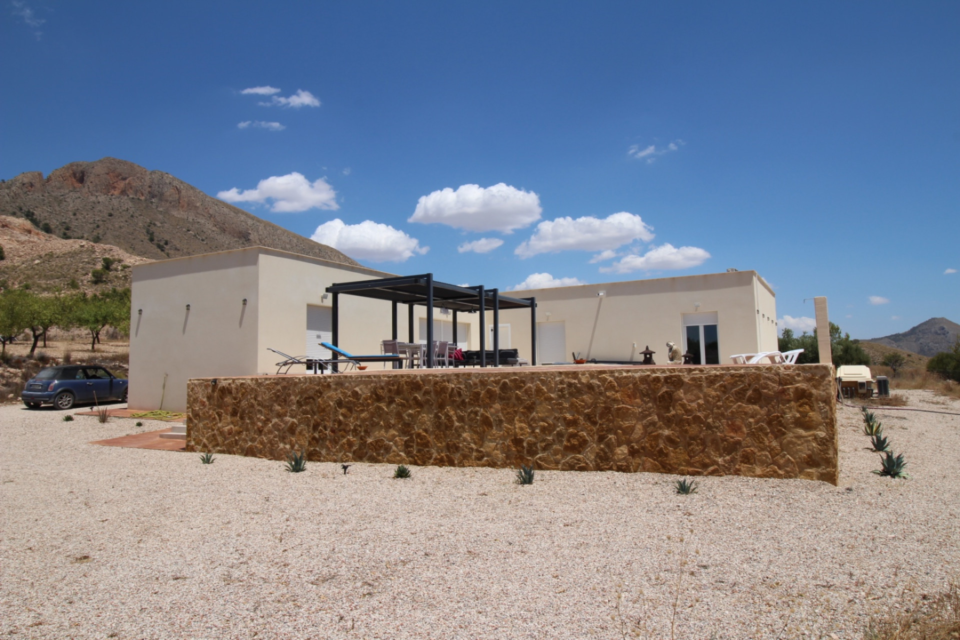 Herverkoop - Villa -
Macisvenda - MACISVENDA