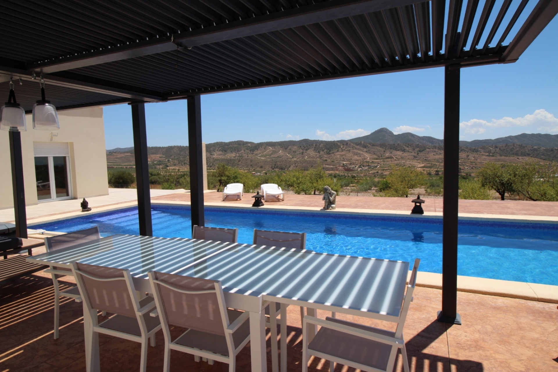 Herverkoop - Villa -
Macisvenda - MACISVENDA