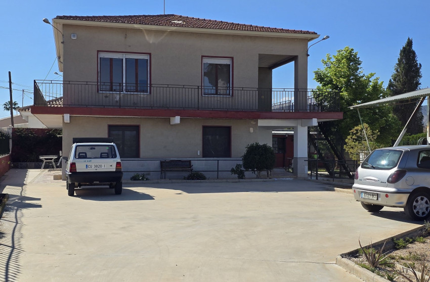 Herverkoop - Villa -
Mon&oacute;var - Monovar