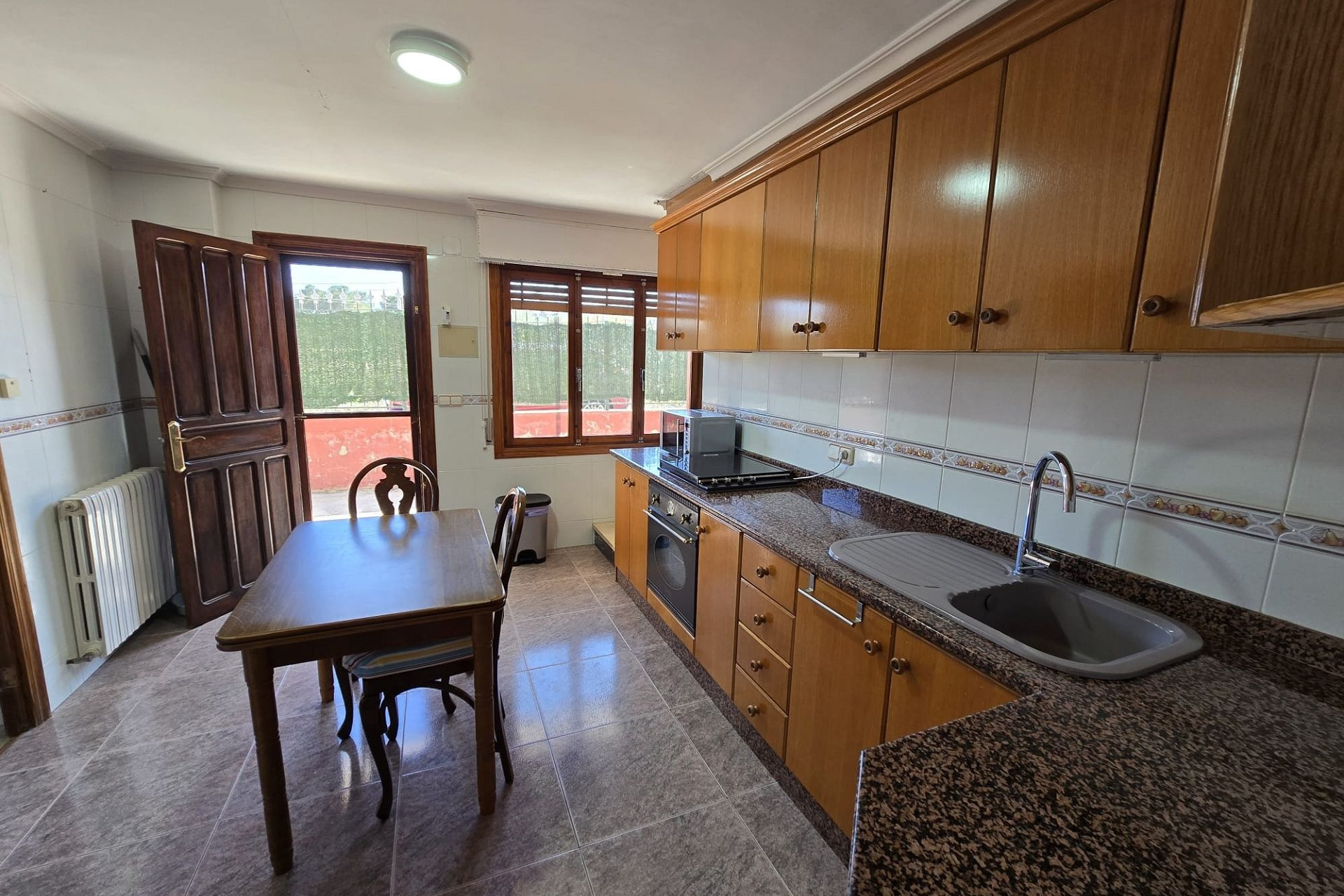 Herverkoop - Villa -
Mon&oacute;var - Monovar